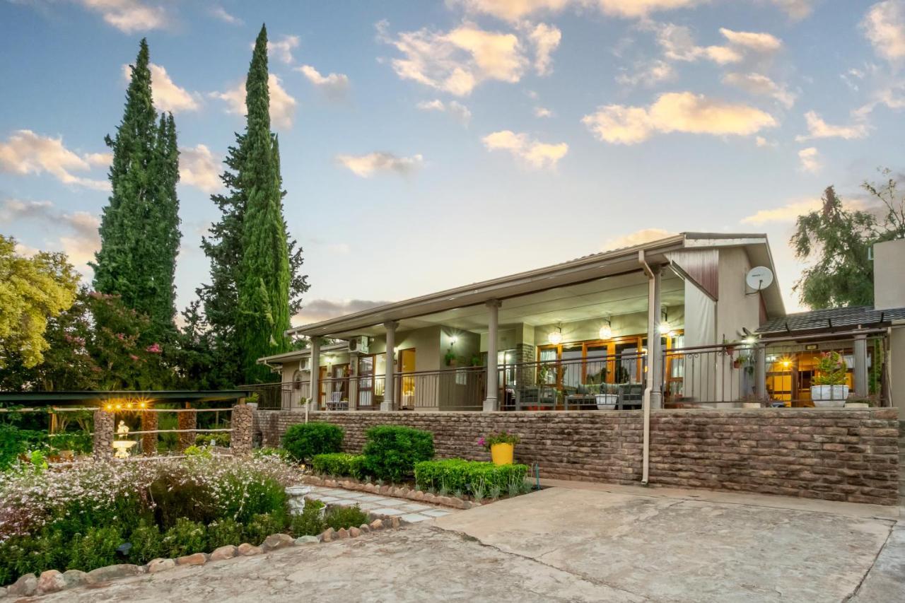 Die Fonteine Guest House Oudtshoorn Exterior foto