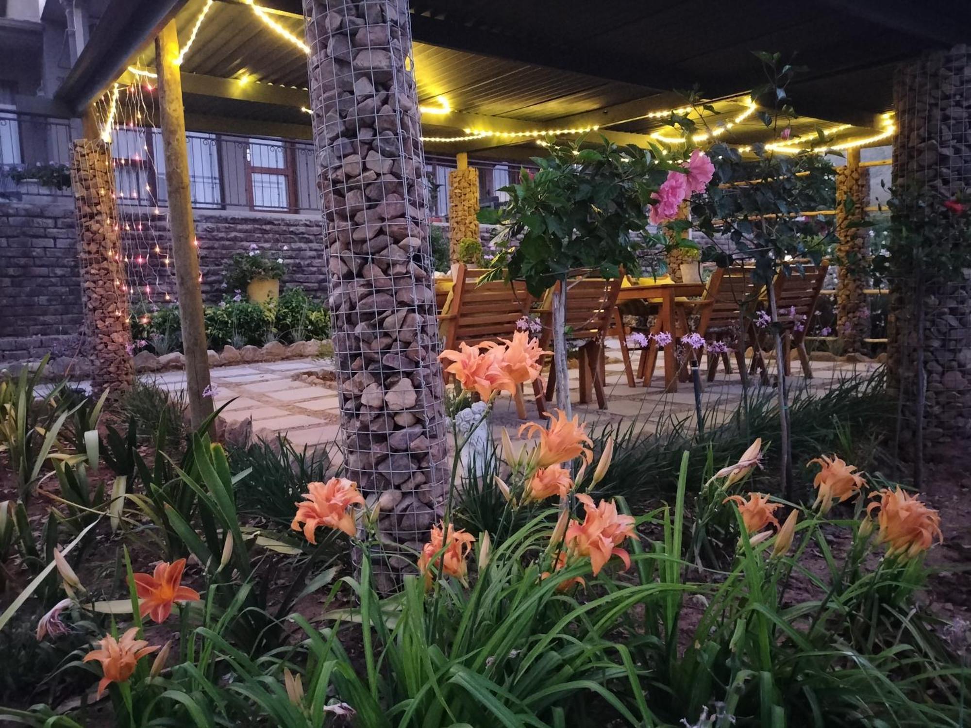 Die Fonteine Guest House Oudtshoorn Exterior foto